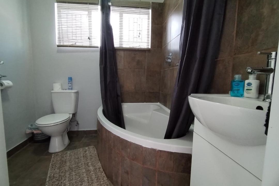 Photo of Bathroom in George