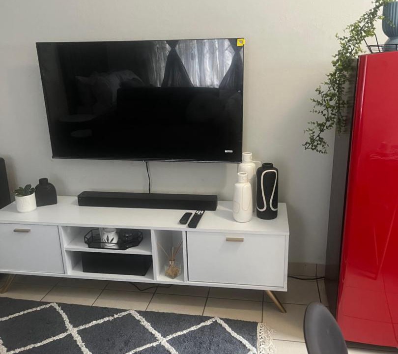 Photo of Livingroom in Greater Johannesburg Metropolitan Area