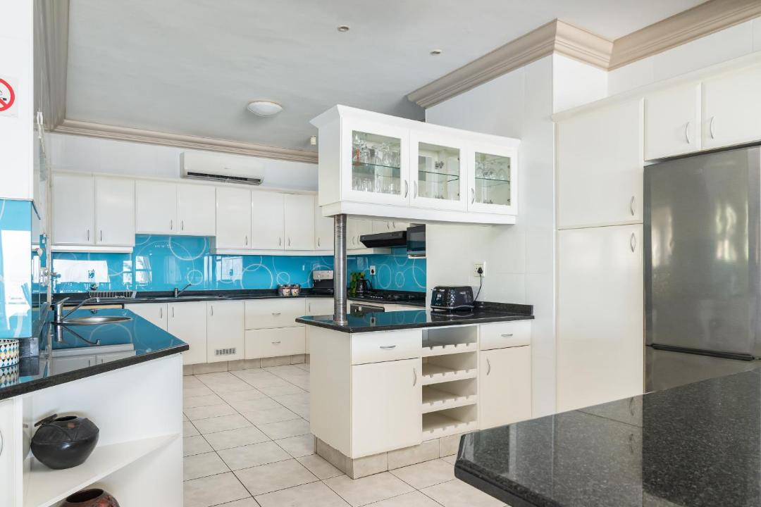 Photo of Kitchen in Shaka's Rock