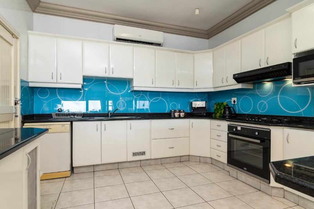 Photo of Kitchen in Shaka's Rock
