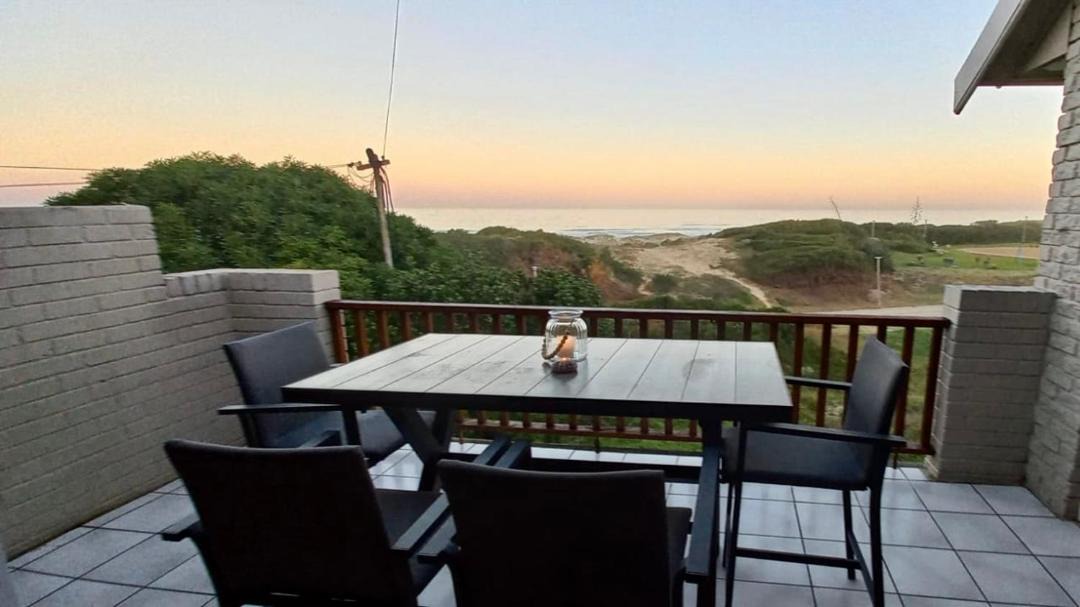 Photo of Patio Balcony in Paradise Beach