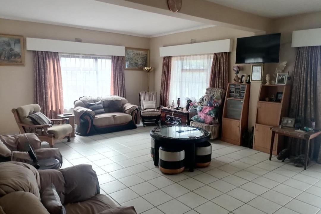 Photo of Livingroom in Hibberdene