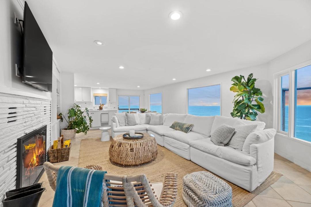 Photo of Livingroom in Montara