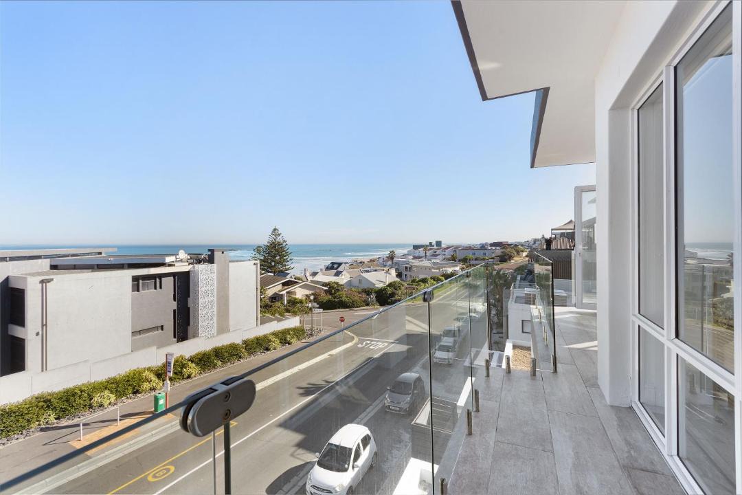 Photo of Patio Balcony in Big Bay