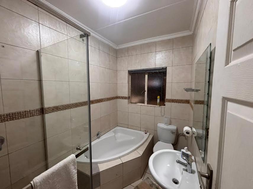 Photo of Bathroom in Kareeberg