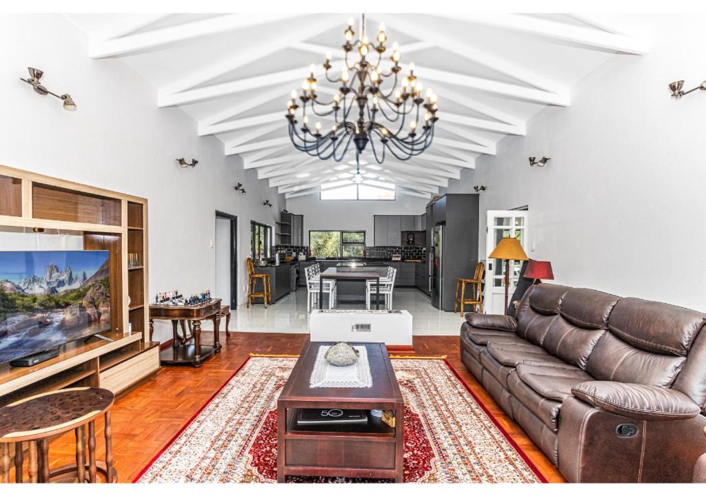 Photo of Livingroom in Greater Johannesburg Metropolitan Area