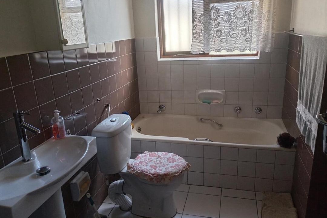 Photo of Bathroom in Strand