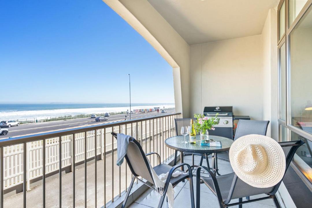 Photo of Patio Balcony in Bloubergstrand