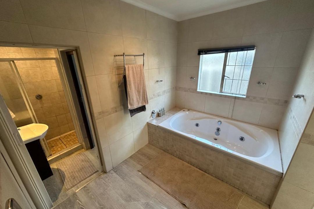 Photo of Bathroom in Parow North