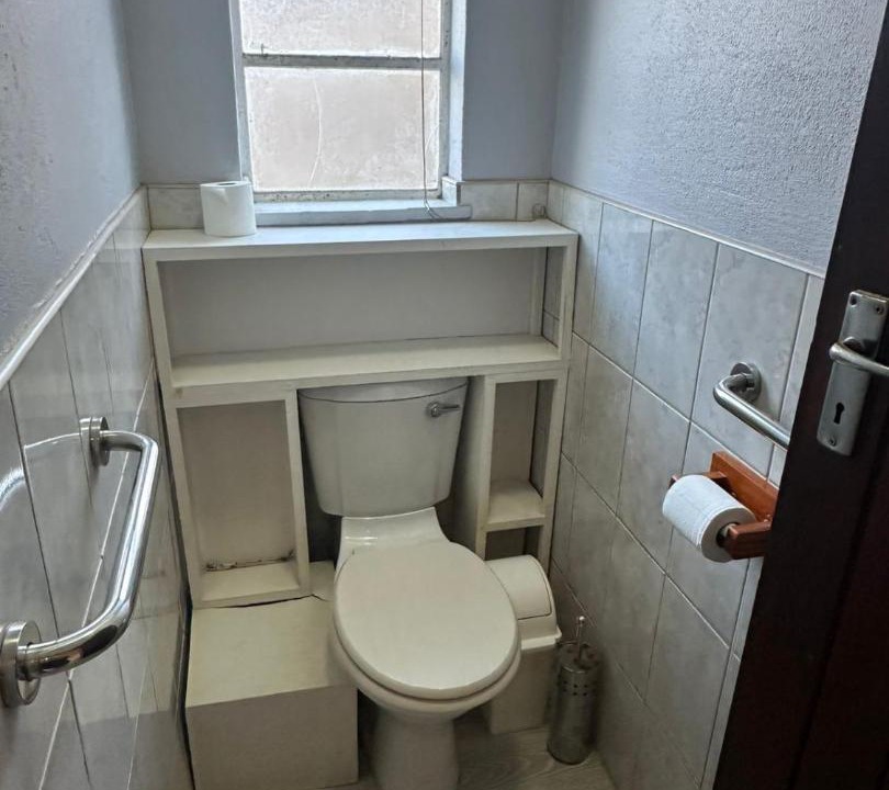 Photo of Bathroom in Parow North