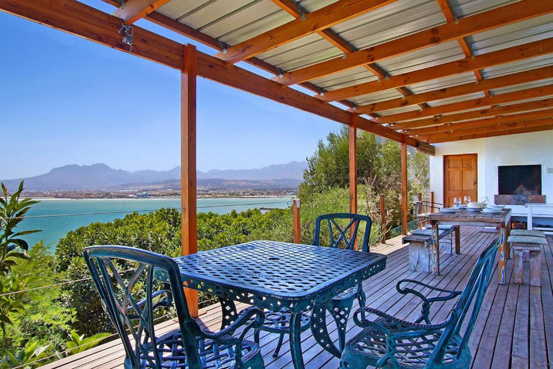 Photo of Patio Balcony in Mountainside
