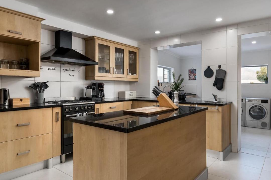 Photo of Kitchen in Mountainside