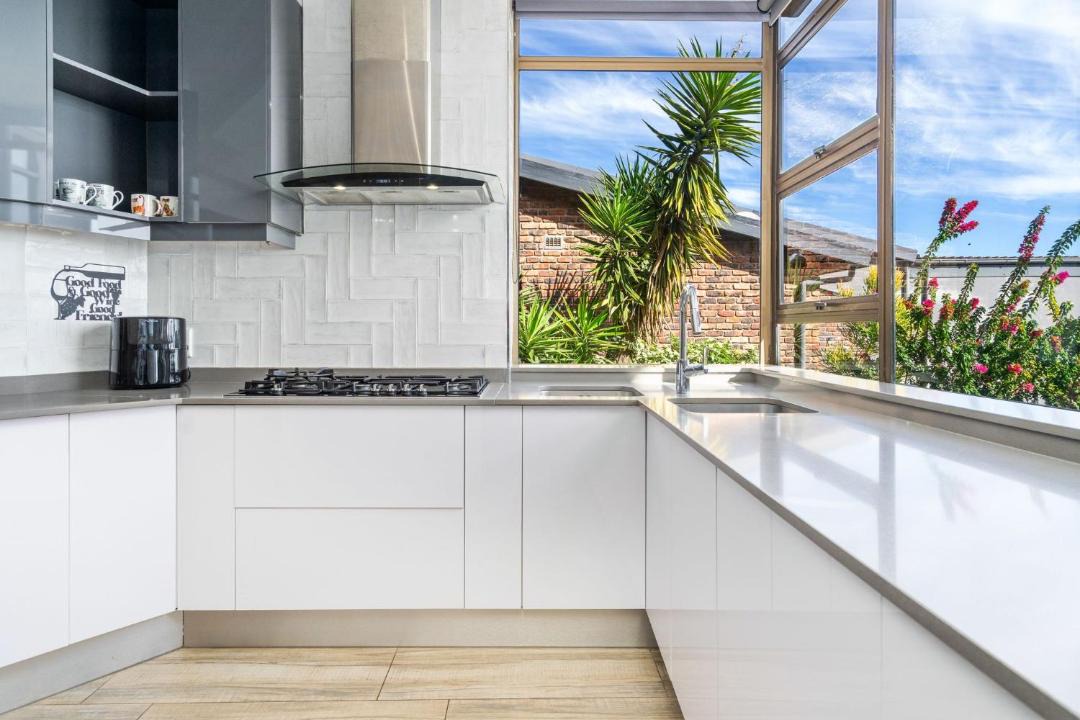 Photo of Kitchen in Mountainside