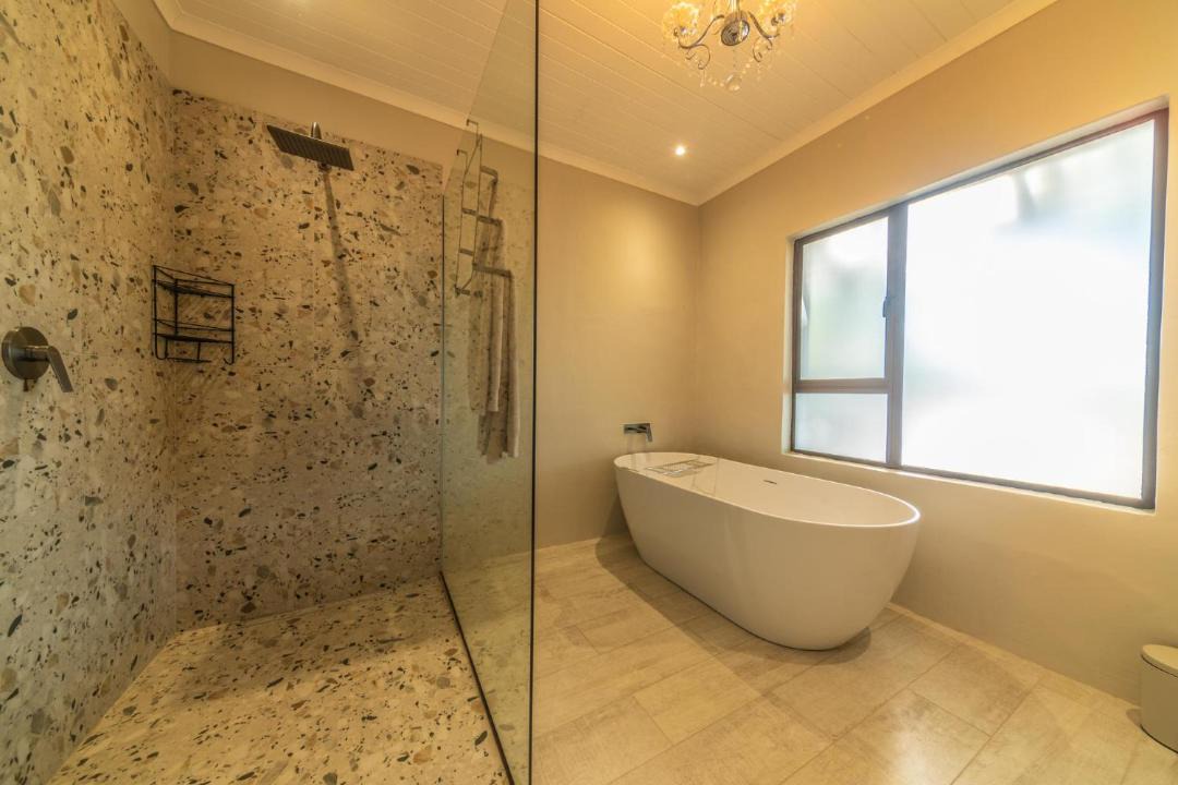 Photo of Bathroom in Simondium
