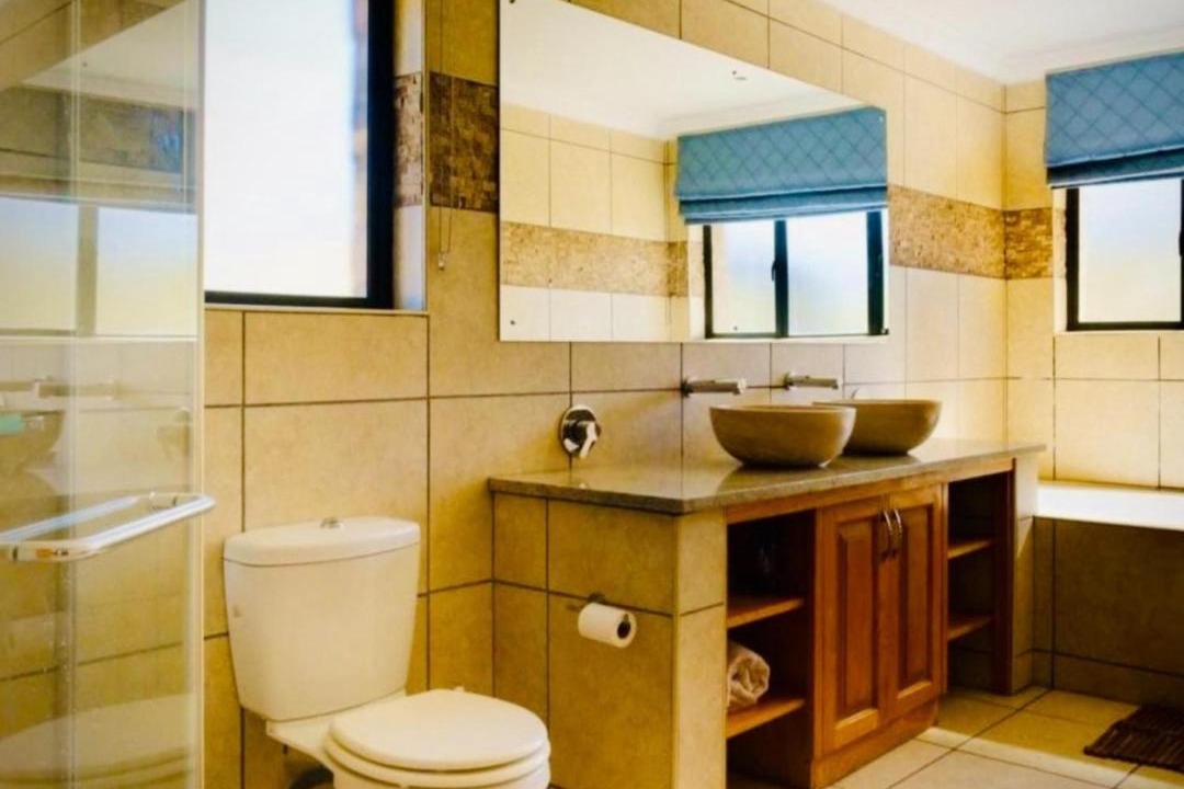 Photo of Bathroom in Emakhazeni