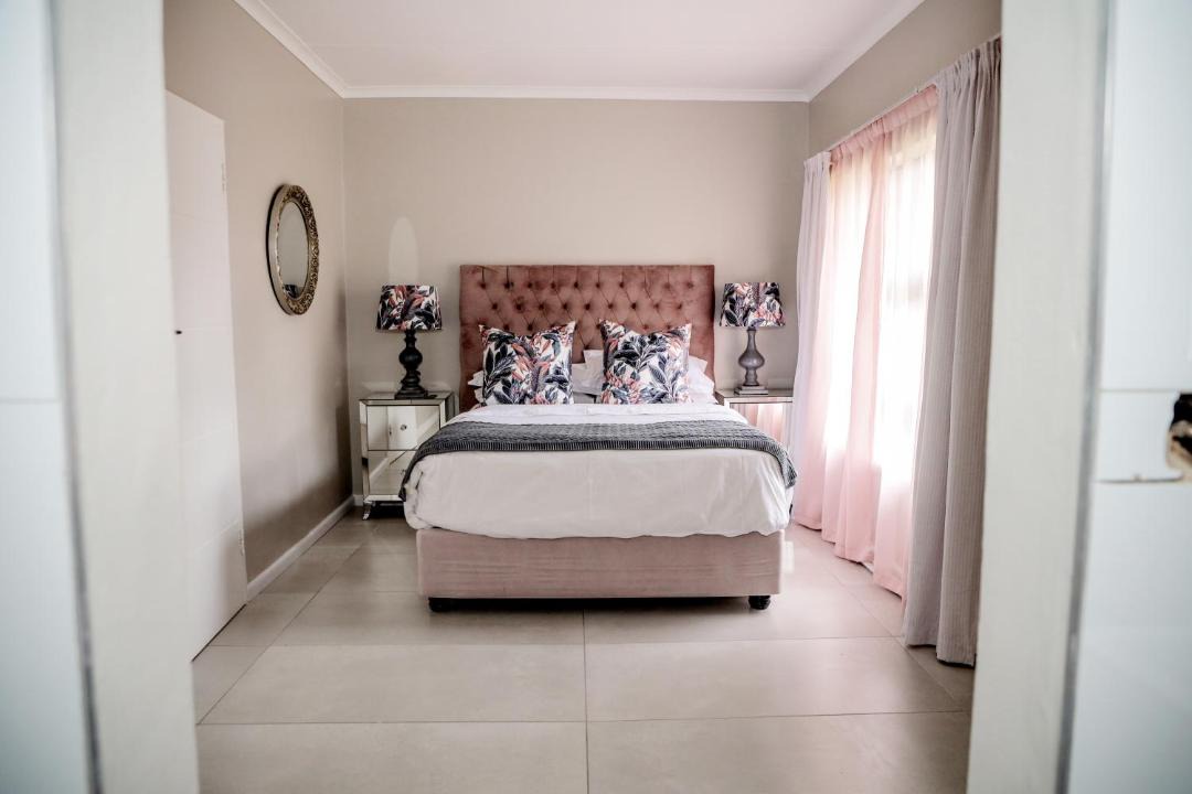 Photo of Bedroom in Garsfontein