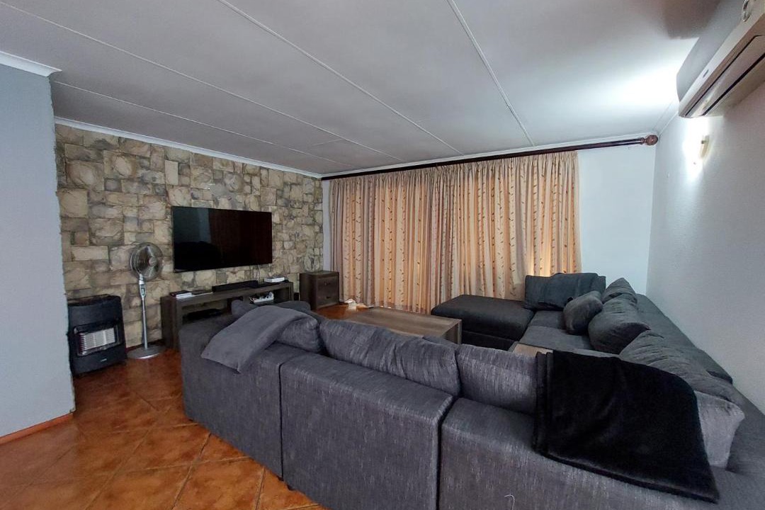 Photo of Livingroom in Kareeberg