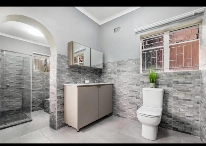 Photo of Bathroom in Nkowankowa