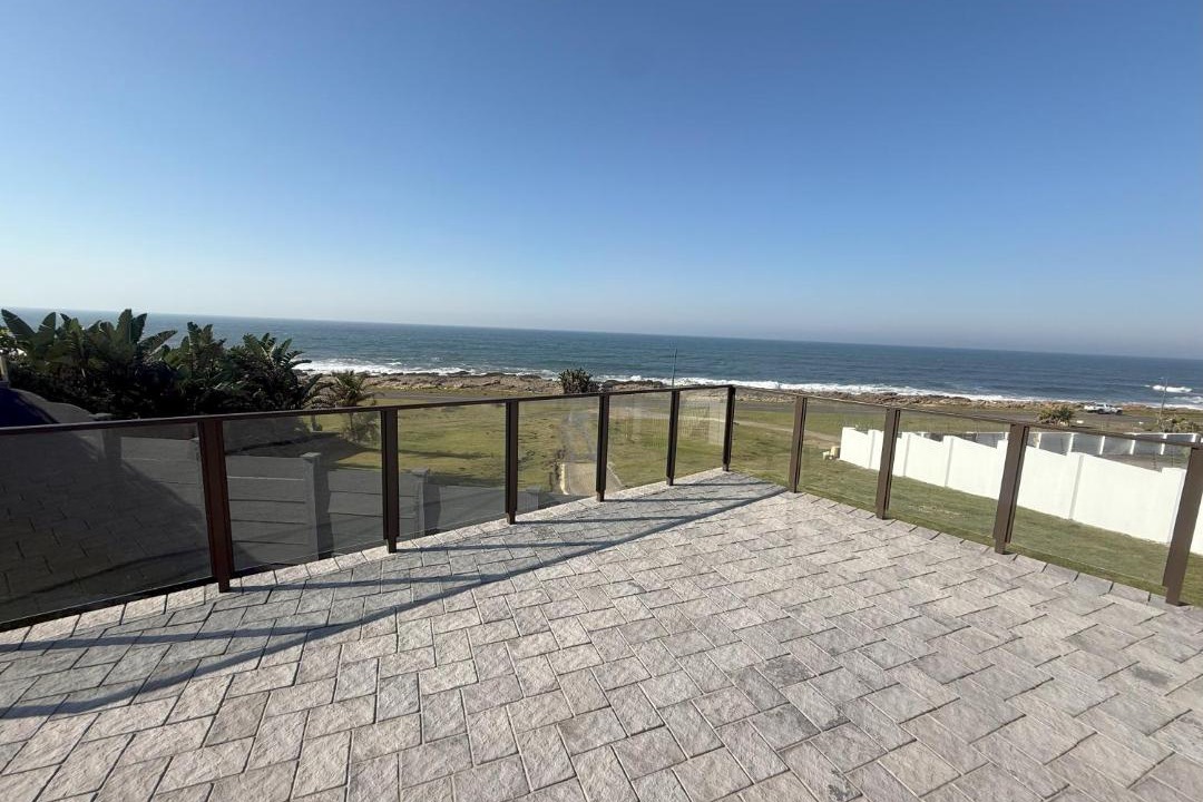 Photo of Patio Balcony in Manaba Beach
