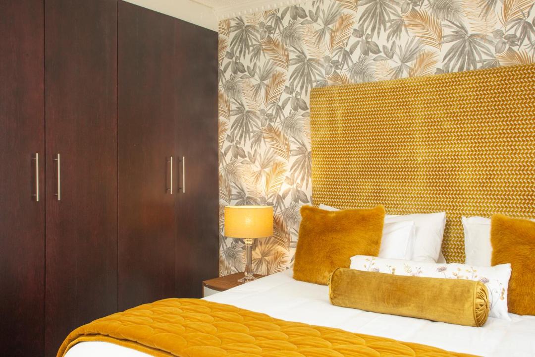 Photo of Bedroom in Pollok Beach