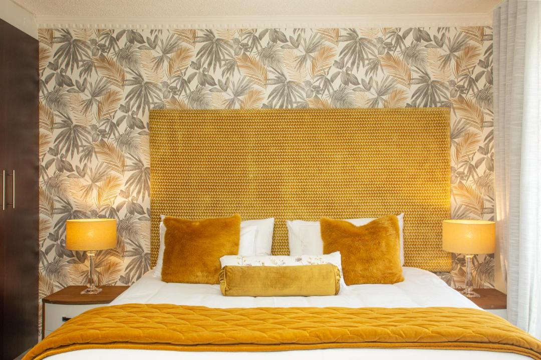 Photo of Bedroom in Pollok Beach