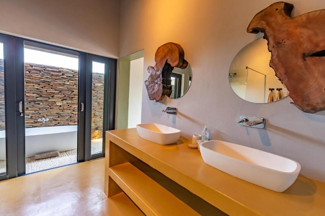 Photo of Bathroom in Hectorspruit