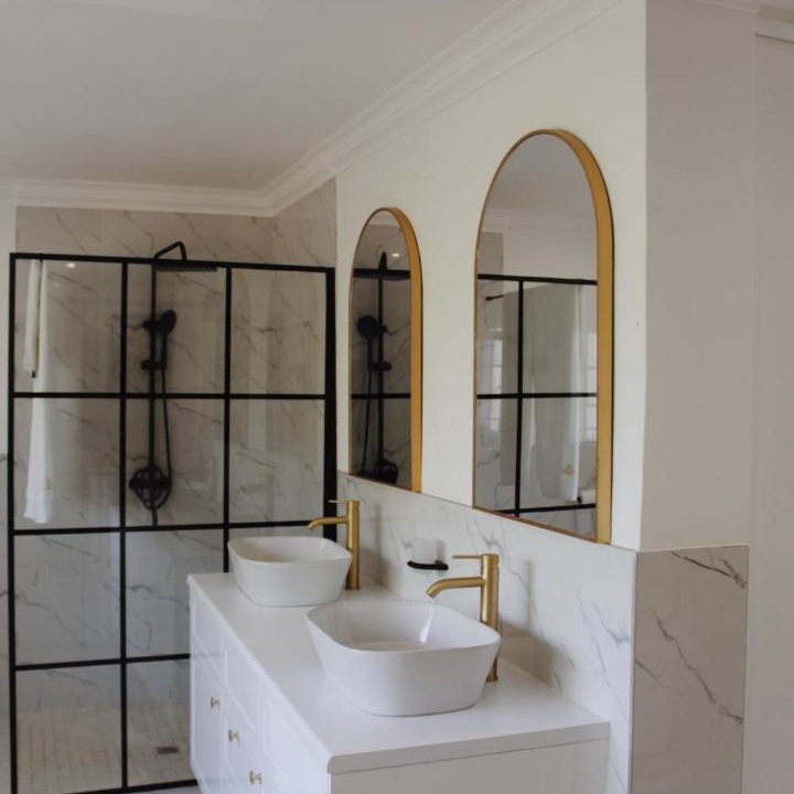 Photo of Bathroom in Elias Motsoaledi