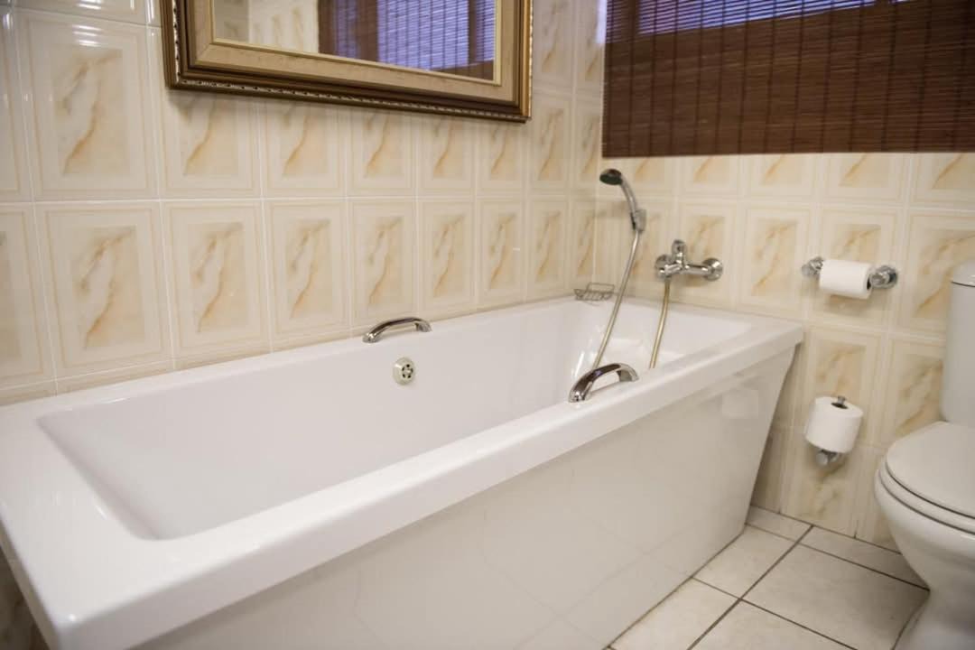Photo of Bathroom in Greater Johannesburg Metropolitan Area