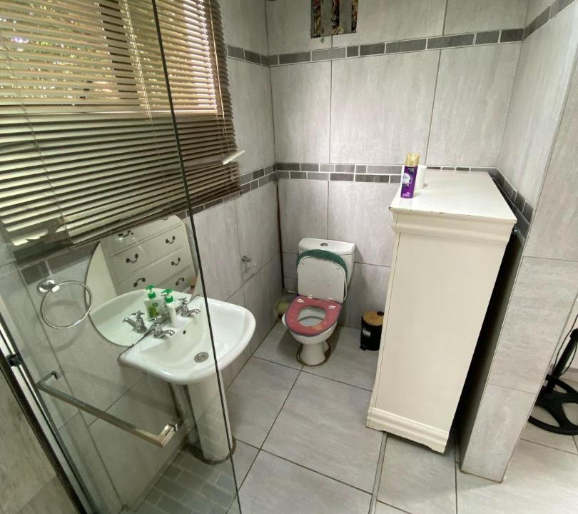 Photo of Bathroom in Berea