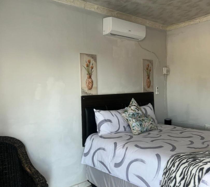 Photo of Bedroom in Moses Kotane