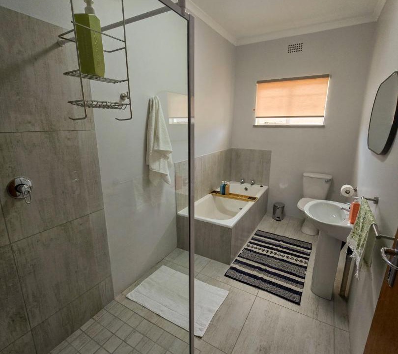Photo of Bathroom in Beaufort West