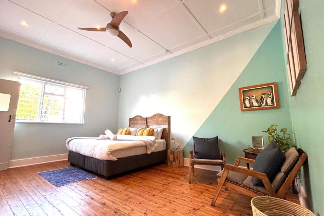 Photo of Bedroom in Three Anchor Bay