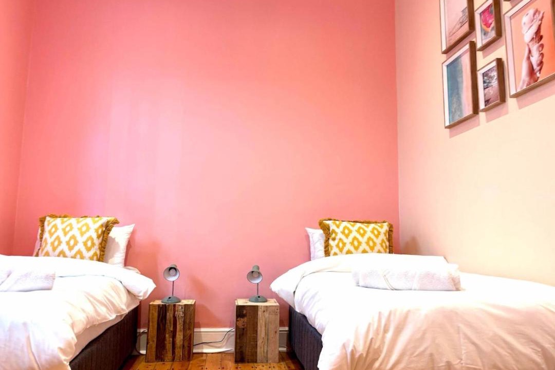 Photo of Bedroom in Three Anchor Bay