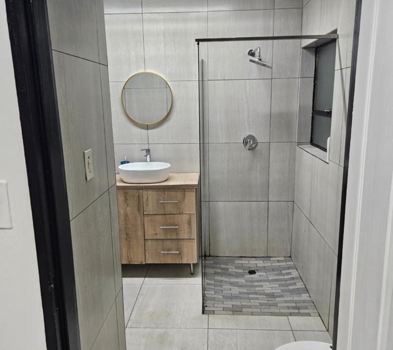 Photo of Bathroom in Emalahleni