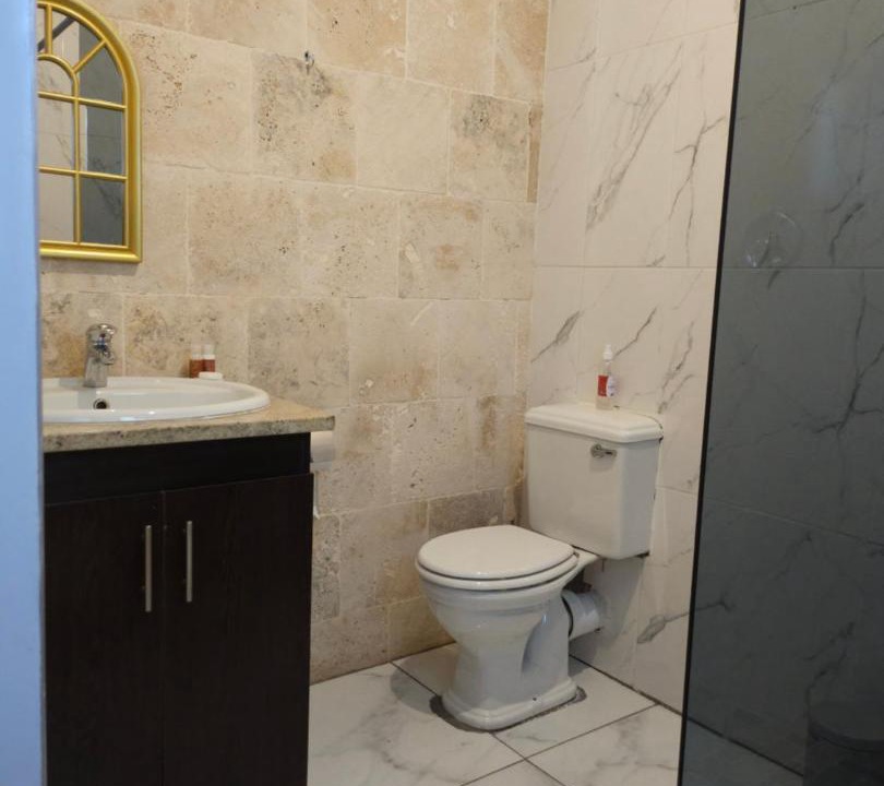 Photo of Bathroom in Komani