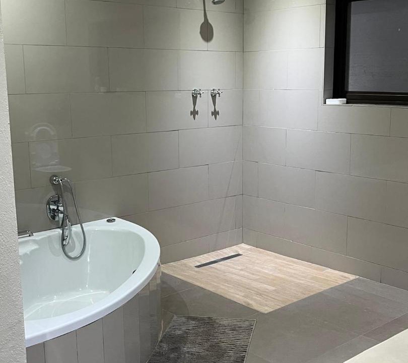 Photo of Bathroom in Hectorspruit