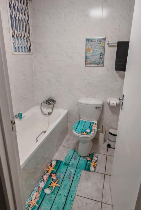 Photo of Bathroom in Manaba Beach