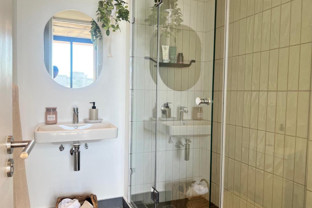 Photo of Bathroom in Three Anchor Bay