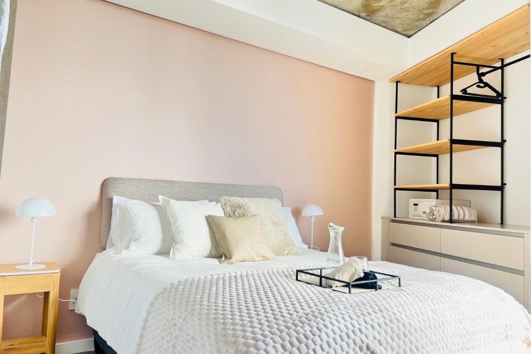 Photo of Bedroom in Three Anchor Bay