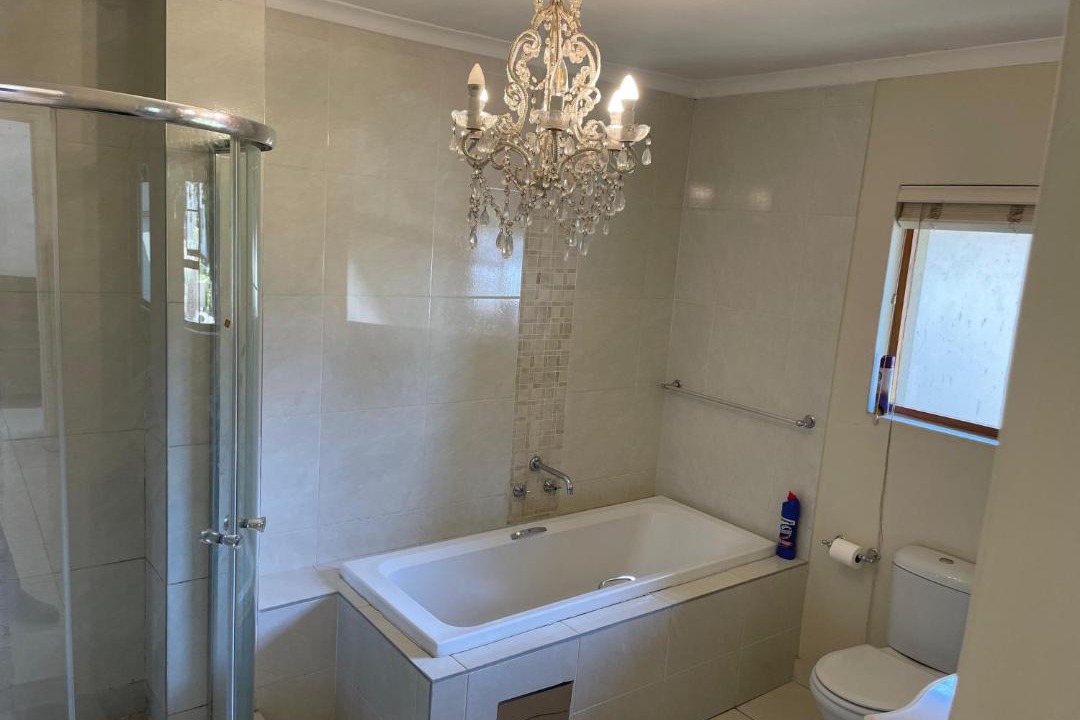 Photo of Bathroom in Greater Johannesburg Metropolitan Area