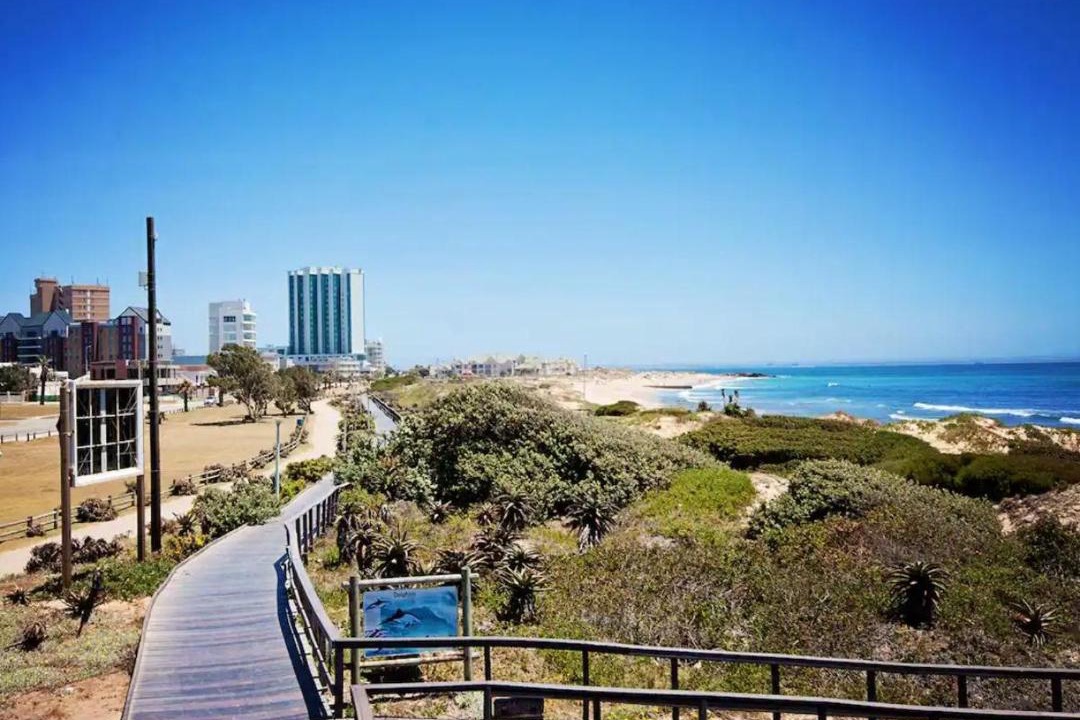 Photo of Others in Pollok Beach