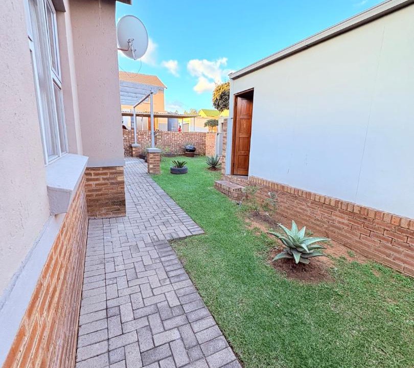 Photo of Others in Emalahleni