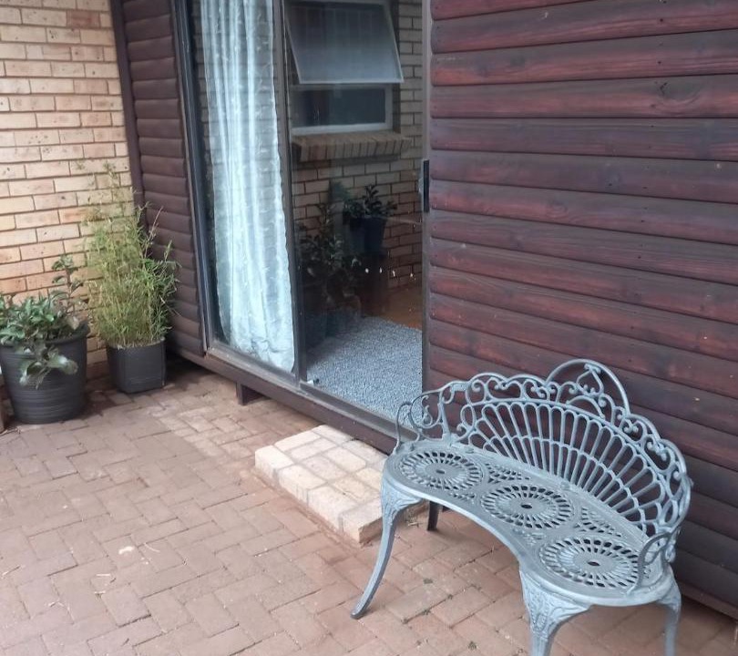 Photo of Patio Balcony in Universitas