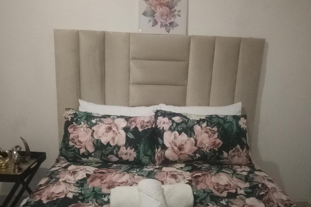 Photo of Bedroom in Taung Station