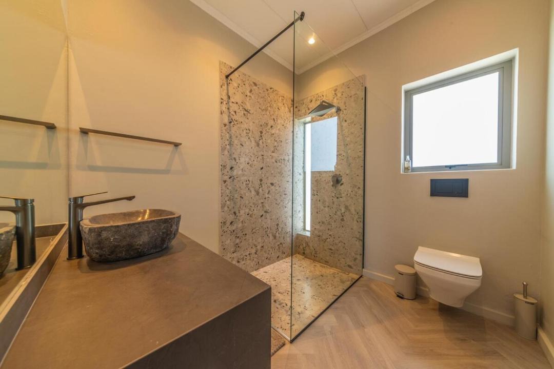 Photo of Bathroom in Simondium