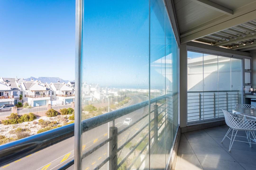 Photo of Patio Balcony in Big Bay