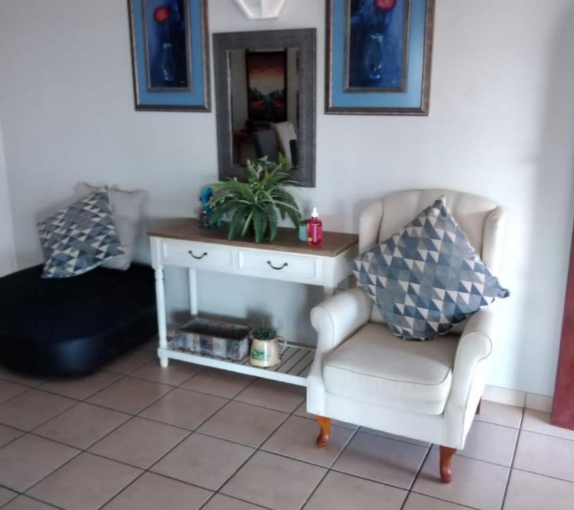 Photo of Livingroom in Umkomaas