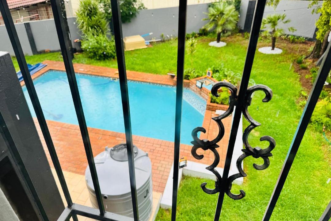 Photo of Patio Balcony in Woodmead