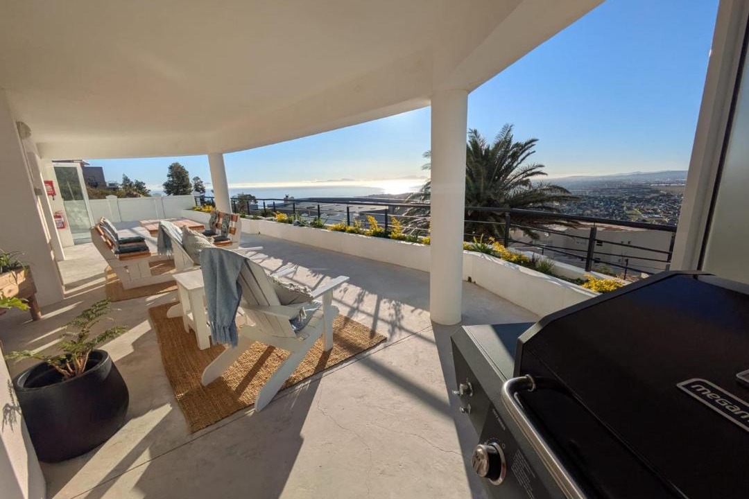 Photo of Patio Balcony in Mountainside