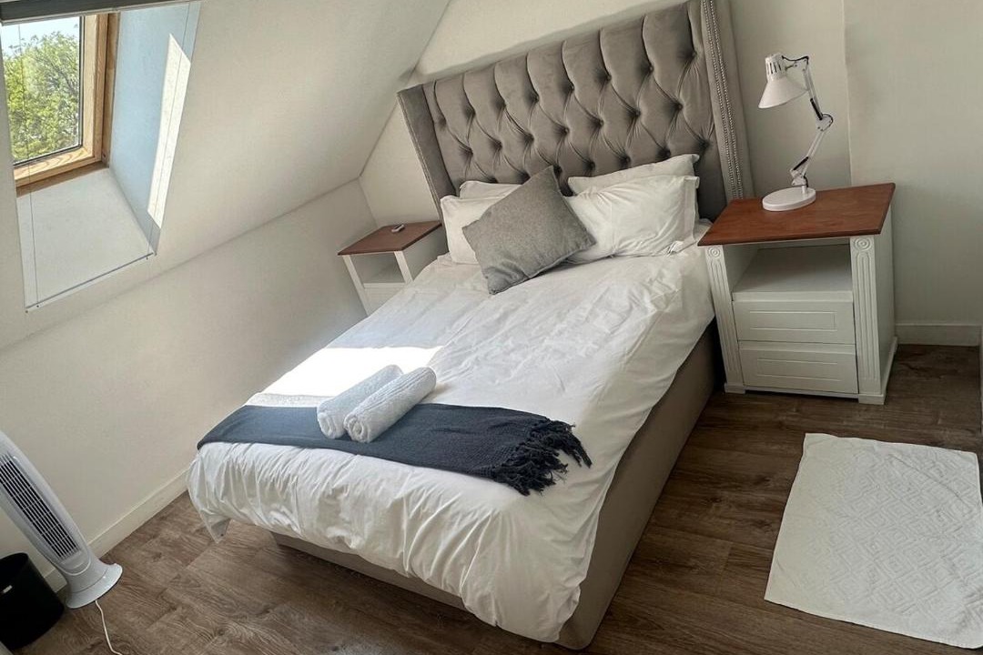 Photo of Bedroom in Menlo Park